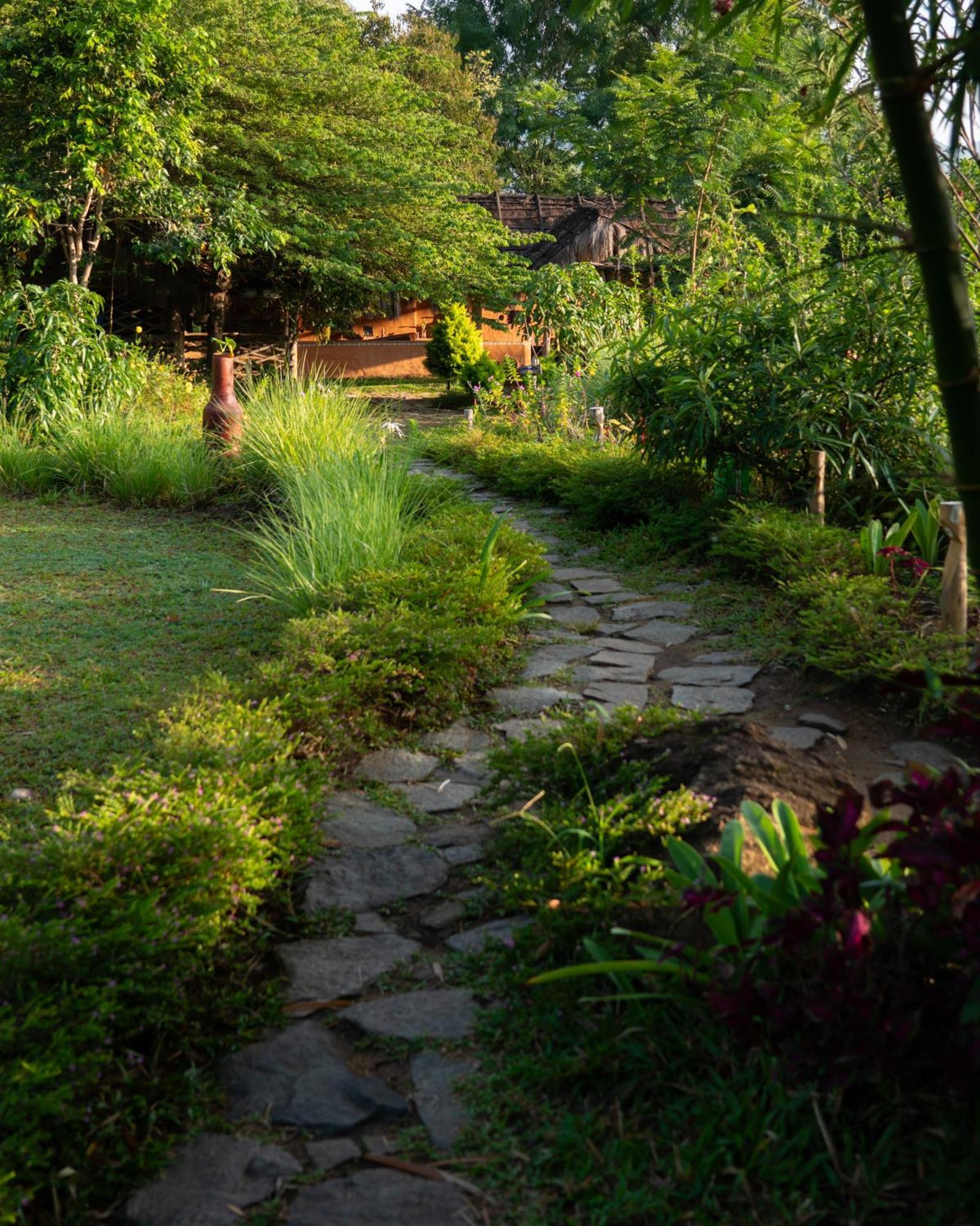 The Mudhouse Marayoor Hotel Munnar Exterior photo